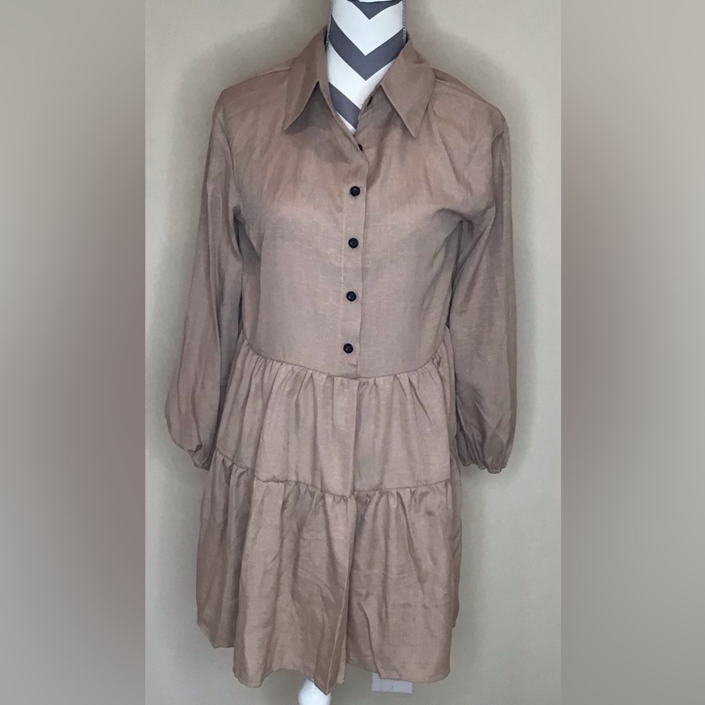 NWOT Large Tan Collared Button-Up Tiered Ruffle Dress